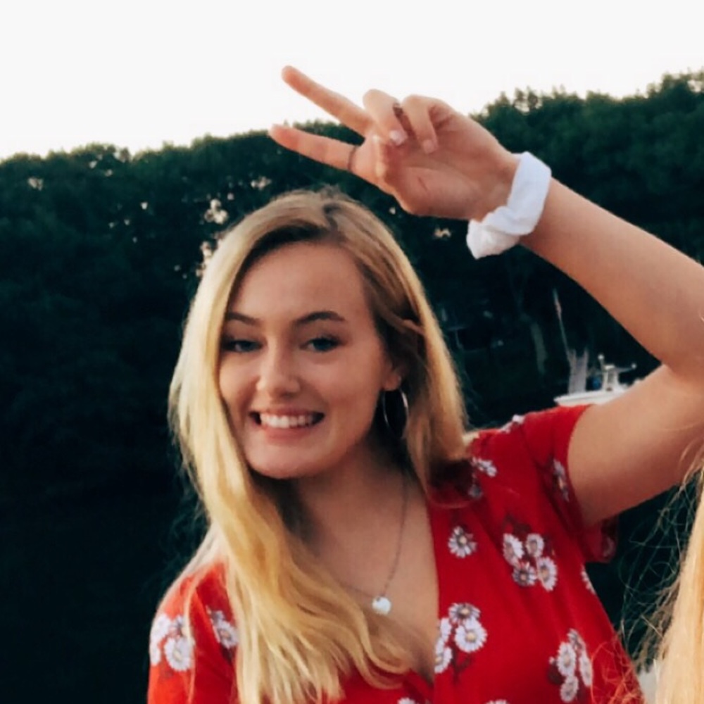 Meet your Posher, Alicia